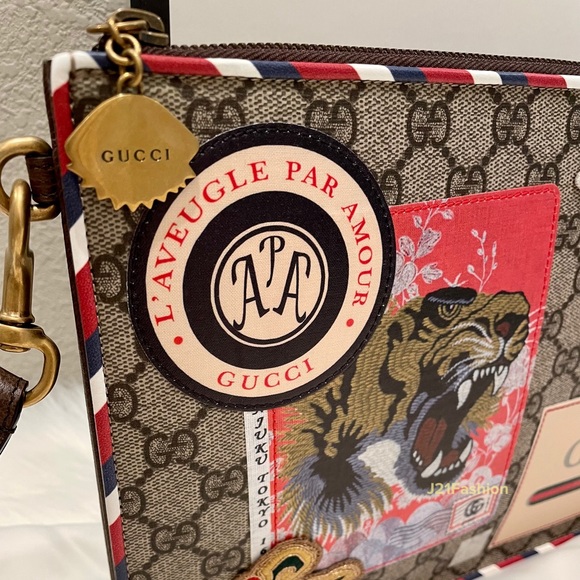 NEW Authentic Gucci Courrier GG Supreme Pouch - Picture 10 of 11